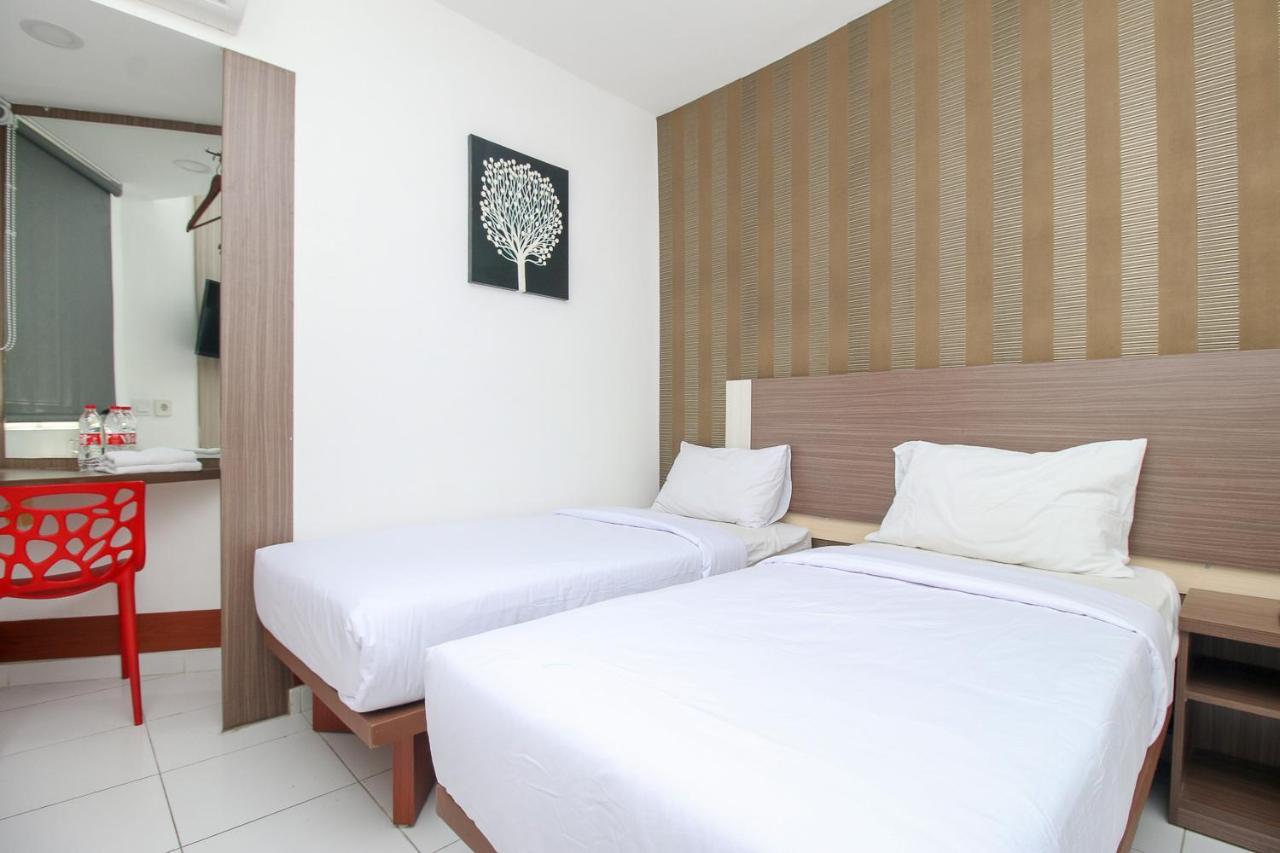 Smarthomm Inn Bandara Parungkuda Kültér fotó