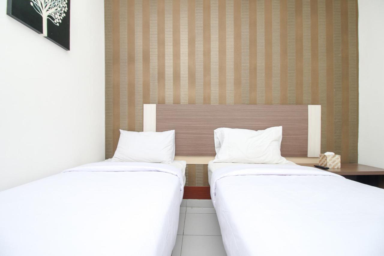 Smarthomm Inn Bandara Parungkuda Kültér fotó